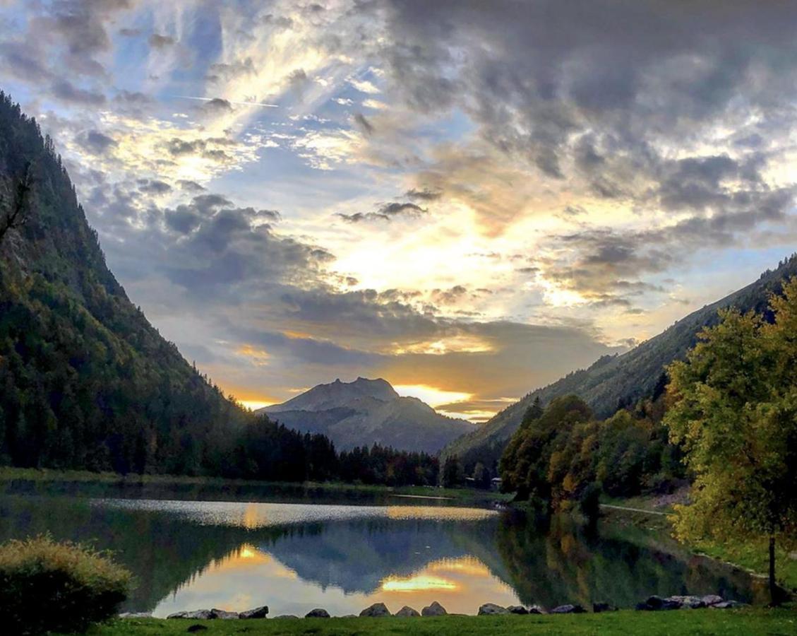 Micro-Lodge, Le Petit Nid D'Amour Montriond Exterior photo